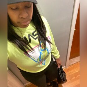 Hello Poshers  Shop -Share -Bundle